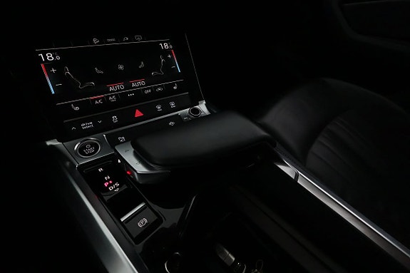 Audi Q8 20 of 30