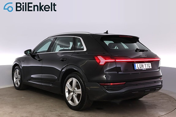Audi Q8 6 of 30