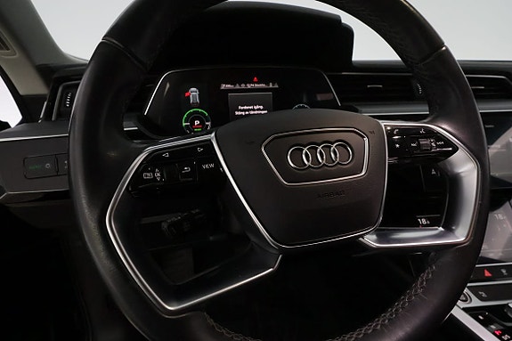Audi Q8 16 of 30