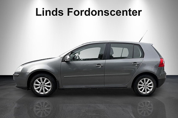 Volkswagen Golf V 2 of 7