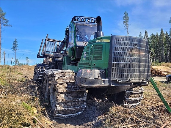 John Deere 1910G 2 of 17
