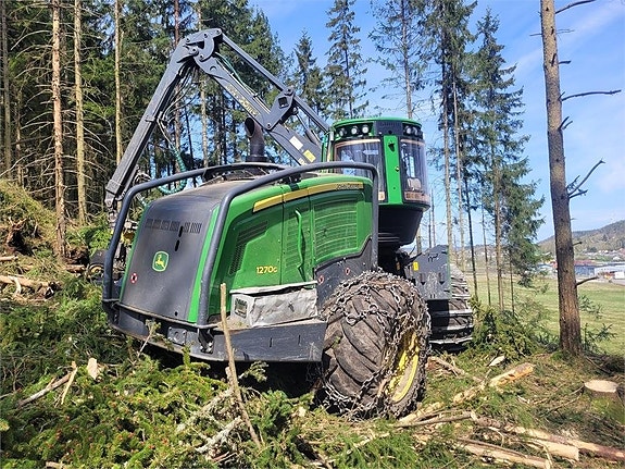 John Deere 1270G 2 of 14