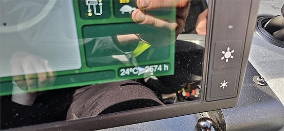 John Deere 1470G 13 of 24