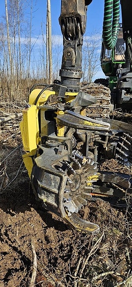 John Deere 1470G 9 of 24