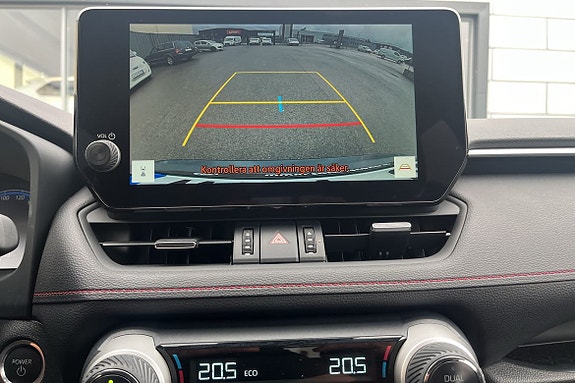 Toyota RAV4 22 of 22