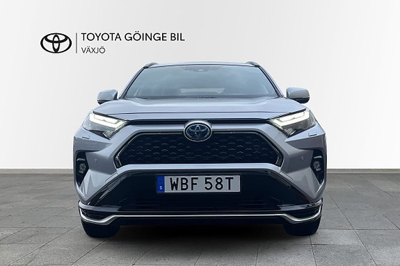 Toyota RAV4 6 of 22
