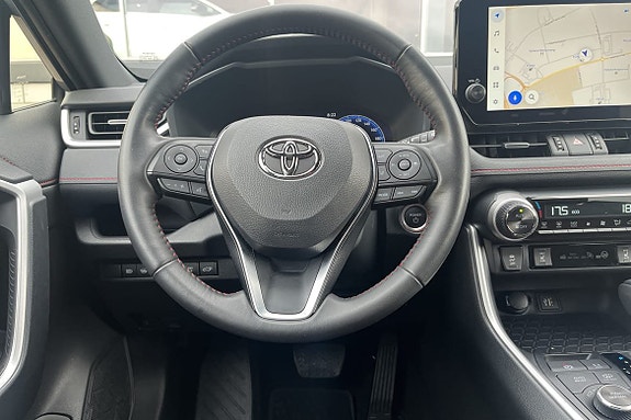 Toyota RAV4 14 of 22