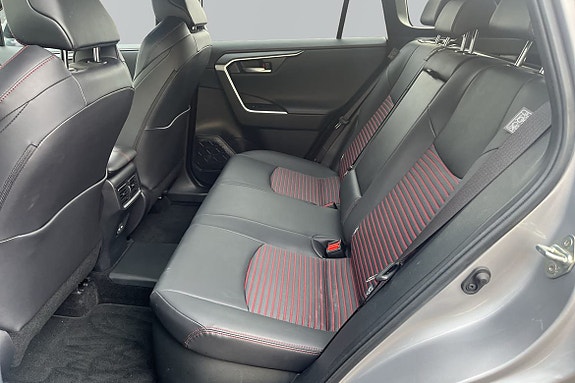 Toyota RAV4 12 of 22
