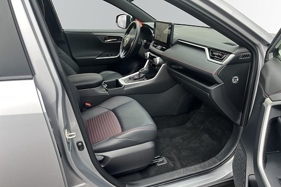 Toyota RAV4 7 of 22