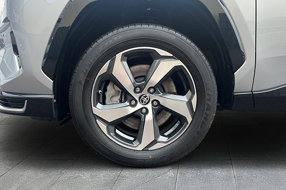 Toyota RAV4 17 of 22
