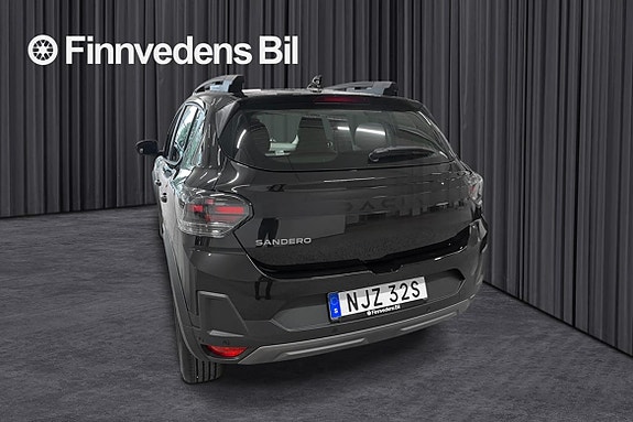 Dacia Sandero Stepway 2 of 5