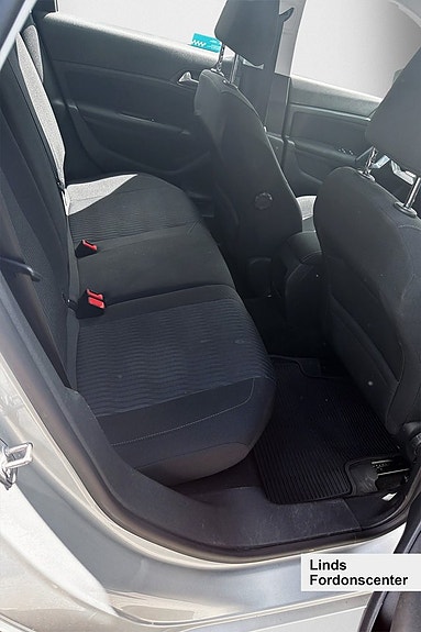 Peugeot 308 SW 7 of 7