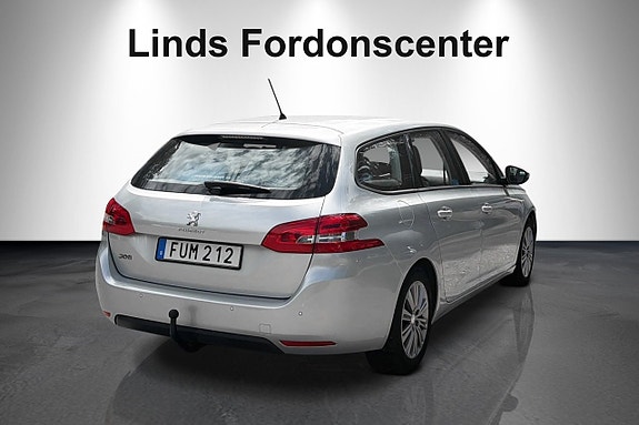 Peugeot 308 SW 4 of 5
