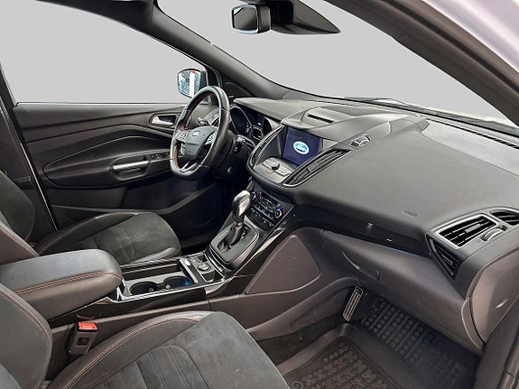 Ford Kuga 9 of 18