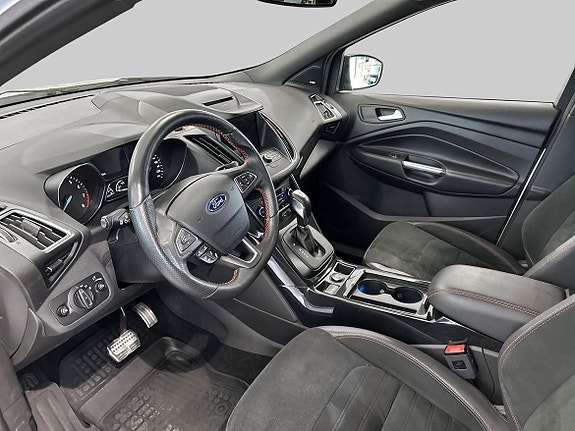 Ford Kuga 13 of 18