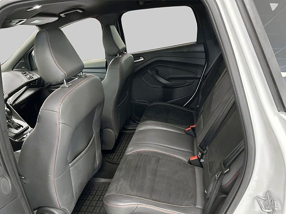 Ford Kuga 10 of 18