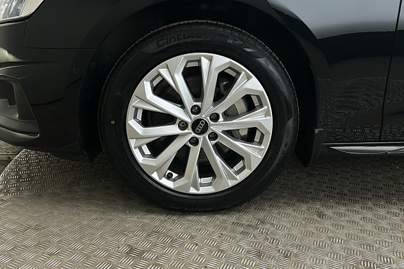 Audi A4 12 of 26