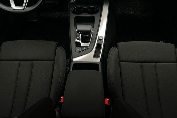 Audi A4 9 of 26