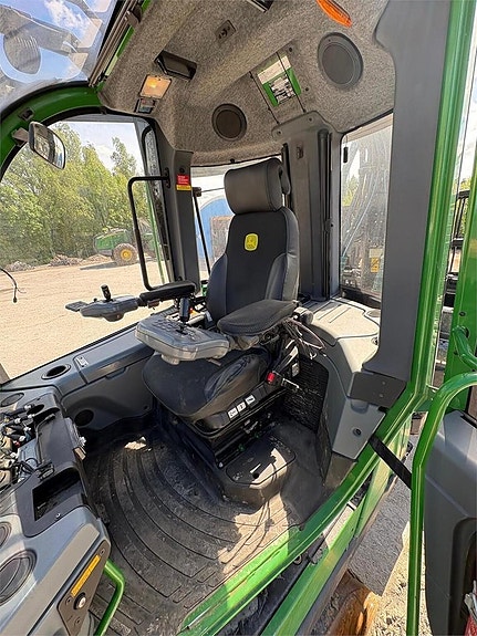 John Deere 1510G 19 of 24
