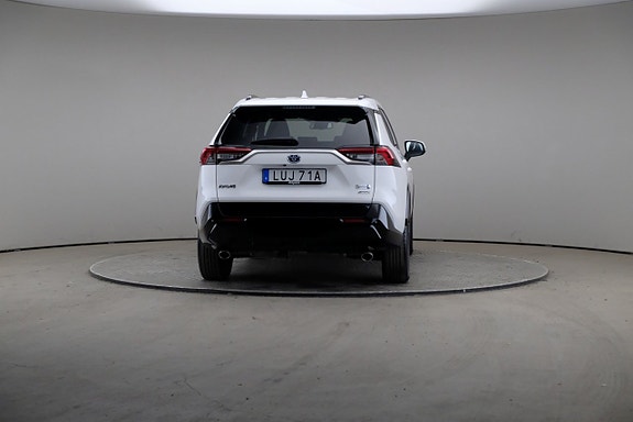 Toyota RAV4 Plug-in Hybrid 5 of 5