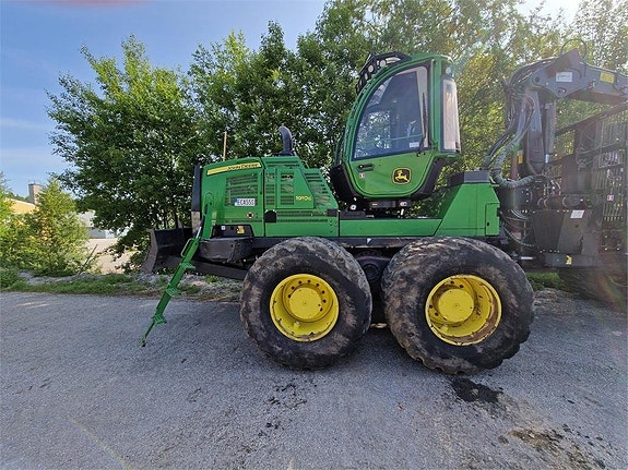 John Deere 1910G 2 of 15
