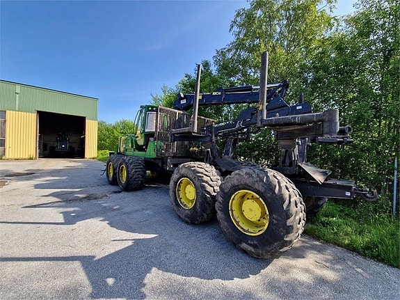 John Deere 1910G 6 of 15