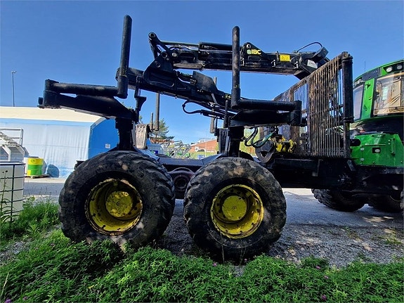 John Deere 1910G 9 of 15