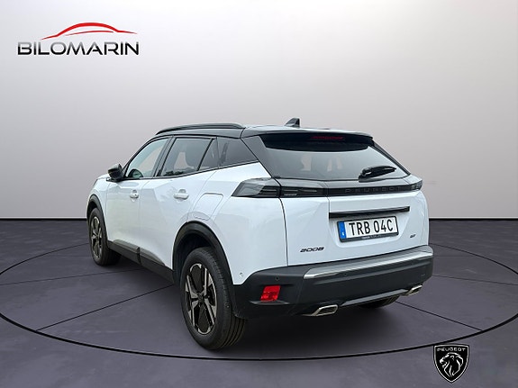 Peugeot 2008 2 of 5