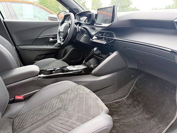 Peugeot 2008 10 of 14