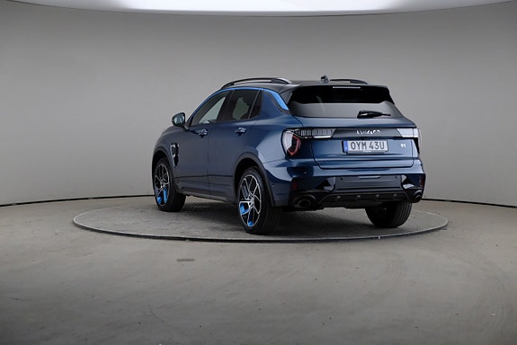 Lynk & Co 01 2 of 5