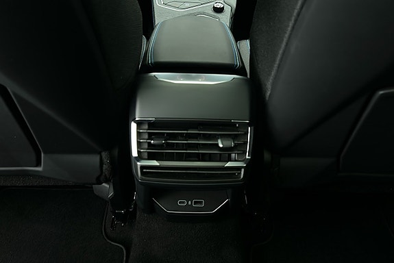 Lynk & Co 01 22 of 26