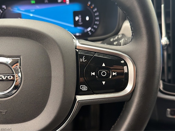 Volvo V90 Cross Country 18 of 30