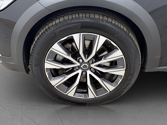 Volvo V90 Cross Country 30 of 30