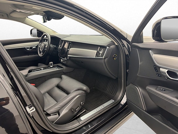 Volvo V90 Cross Country 29 of 30