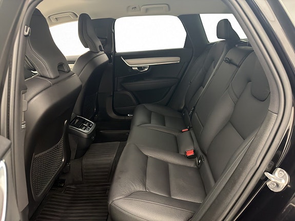 Volvo V90 Cross Country 27 of 30