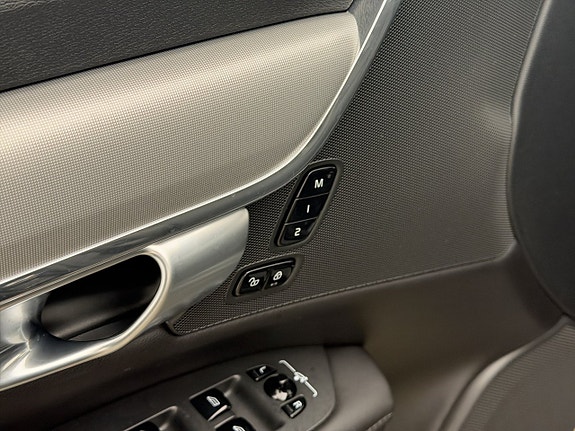 Volvo V90 Cross Country 14 of 30
