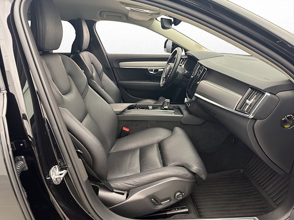 Volvo V90 Cross Country 28 of 30