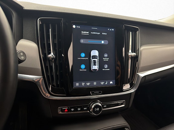 Volvo V90 Cross Country 23 of 30
