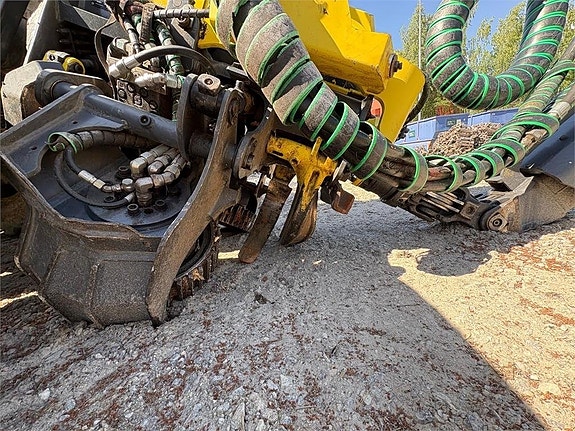 John Deere 1470G 18 of 24