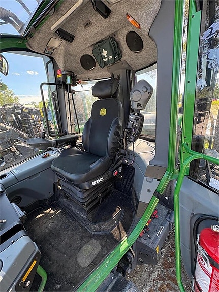 John Deere 1470G 22 of 24