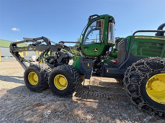 John Deere 1470G 3 of 24