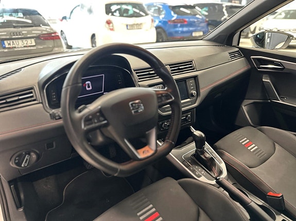 Seat Arona 12 of 20