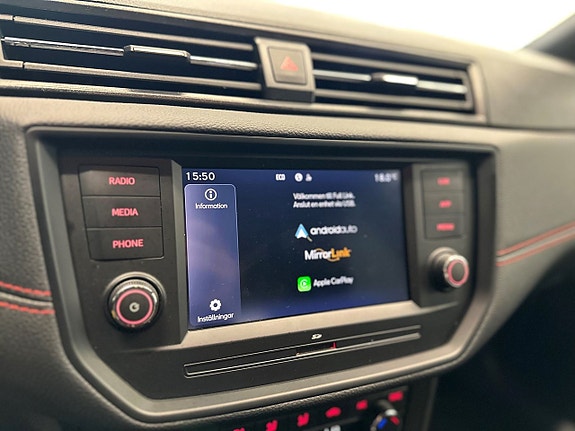 Seat Arona 17 of 20