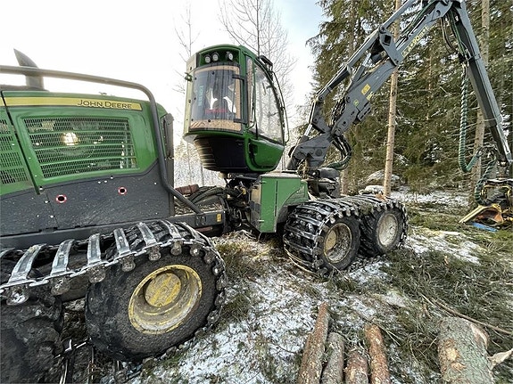 John Deere 1270G 13 of 24