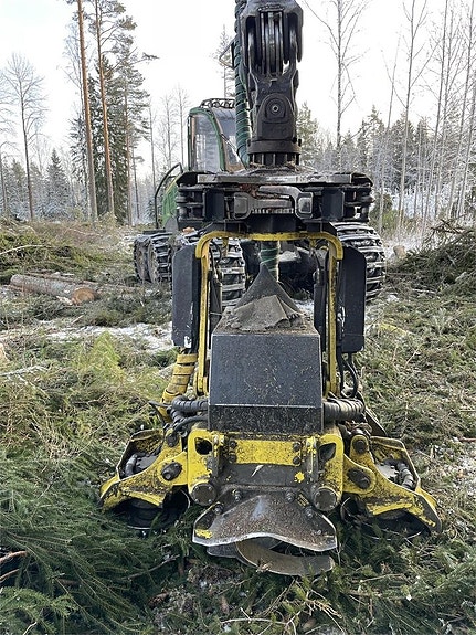 John Deere 1270G 24 of 24