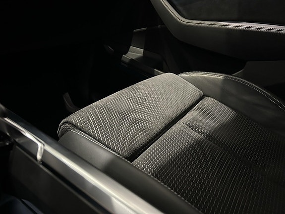 Audi e-tron 18 of 18