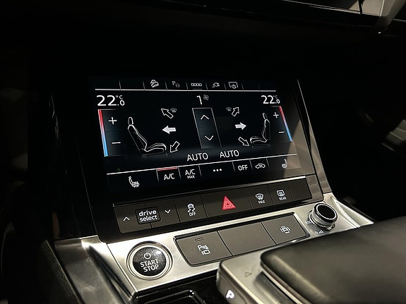 Audi e-tron 16 of 18