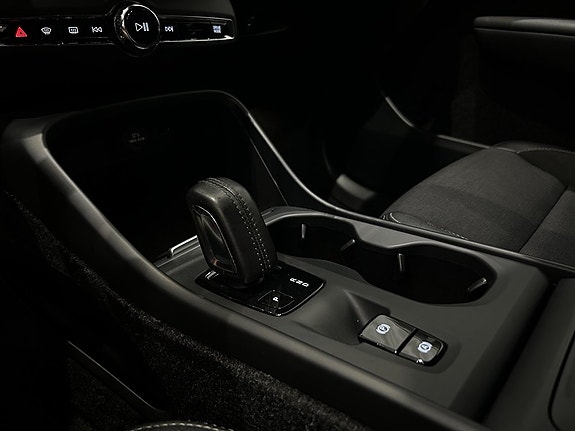 Volvo XC40 14 of 15