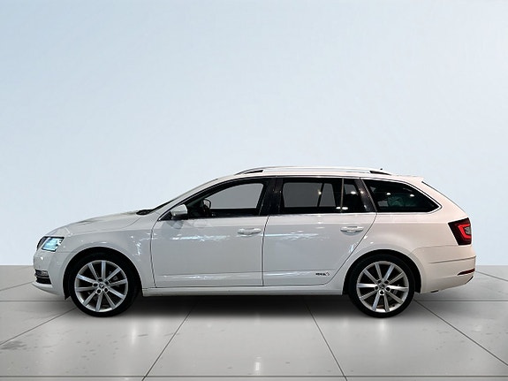 Skoda Octavia 4 of 5