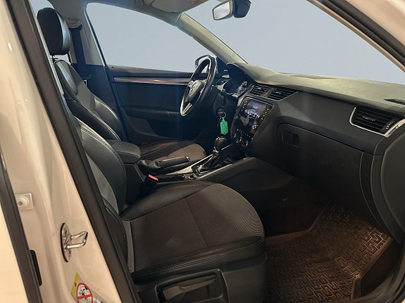 Skoda Octavia 10 of 23